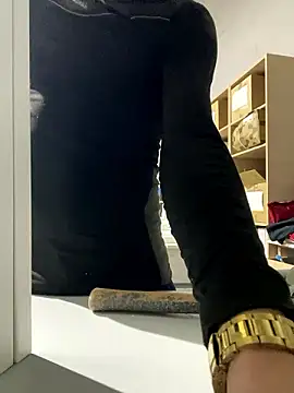 Snapshot of oscaar_mb22 chatting on December 2, 2024, 7:55 pm oscaar mb22 online show from December 2, 2024, 7:55 pm