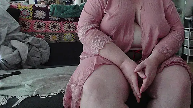 Snapshot of sweet_curvy_C chatting on May 28, 2026, 11:49 am sweet curvy C online show from May 28, 2026, 11:49 am