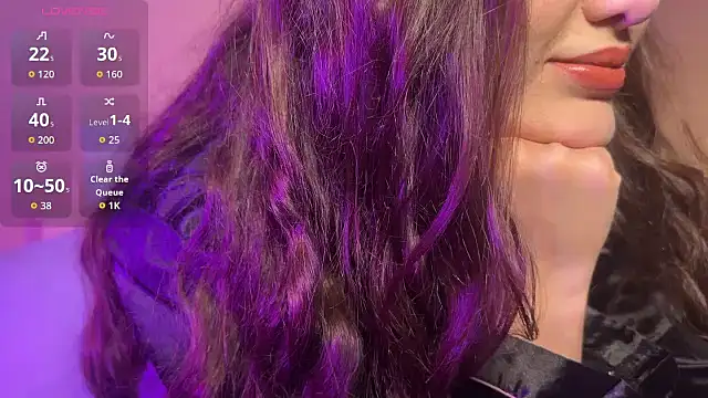 Snapshot of Elinatiranda chatting on March 10, 2026, 10:58 pm Elinatiranda online show from March 10, 2026, 10:58 pm