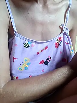 Oliviaconstantino online show from March 27, 2026, 5:58 pm