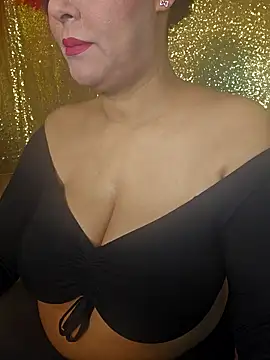 Snapshot of Foxlady2271 chatting on January 8, 2025, 10:37 pm Foxlady2271 online show from January 8, 2025, 10:37 pm