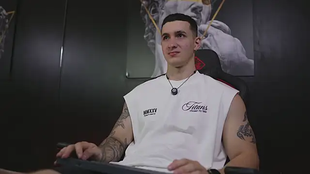 Snapshot of JacksonOlsenn chatting on February 1, 2026, 9:13 pm JacksonOlsenn online show from February 1, 2026, 9:13 pm