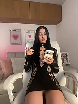 maddy bronw  online show from March 20, 2026, 10:22 pm