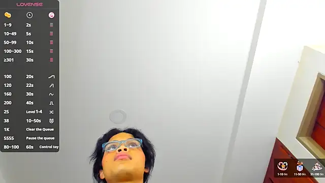 Snapshot of evelyn_wine chatting on February 27, 2025, 11:04 pm evelyn wine online show from February 27, 2025, 11:04 pm