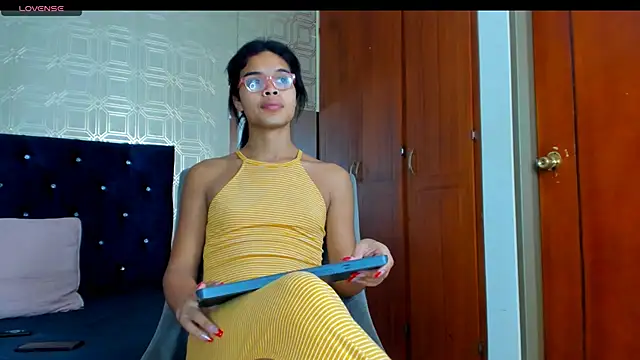 Snapshot of evelyn_wine chatting on March 19, 2025, 9:48 pm evelyn wine online show from March 19, 2025, 9:48 pm