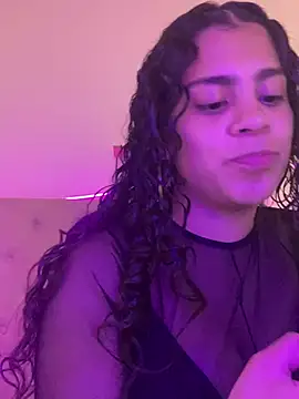 Snapshot of NINA_18_YEARS chatting on March 6, 2025, 8:16 pm NINA 18 YEARS online show from March 6, 2025, 8:16 pm