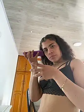 Snapshot of NINA_18_YEARS chatting on September 23, 2025, 8:16 pm NINA 18 YEARS online show from September 23, 2025, 8:16 pm