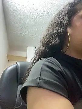 Snapshot of NINA_18_YEARS chatting on October 22, 2025, 7:13 pm NINA 18 YEARS online show from October 22, 2025, 7:13 pm