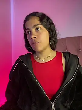 Snapshot of NINA_18_YEARS chatting on September 19, 2025, 8:46 pm NINA 18 YEARS online show from September 19, 2025, 8:46 pm