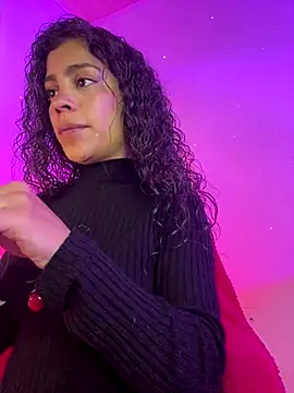 Snapshot of NINA_18_YEARS chatting on December 14, 2025, 9:53 pm NINA 18 YEARS online show from December 14, 2025, 9:53 pm