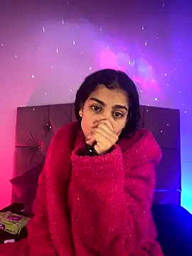 Snapshot of NINA_18_YEARS chatting on December 4, 2025, 8:30 pm NINA 18 YEARS online show from December 4, 2025, 8:30 pm