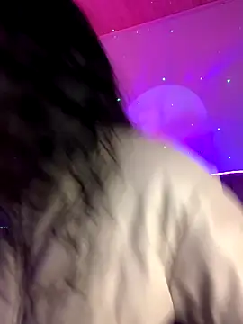 Snapshot of NINA_18_YEARS chatting on October 7, 2025, 8:43 pm NINA 18 YEARS online show from October 7, 2025, 8:43 pm