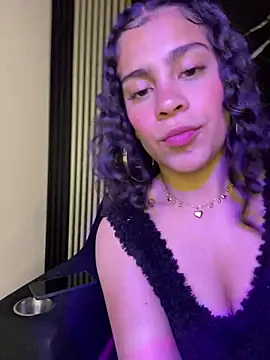 Snapshot of NINA_18_YEARS chatting on March 21, 2025, 11:45 pm NINA 18 YEARS online show from March 21, 2025, 11:45 pm