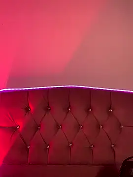 Snapshot of NINA_18_YEARS chatting on October 6, 2025, 10:54 pm NINA 18 YEARS online show from October 6, 2025, 10:54 pm