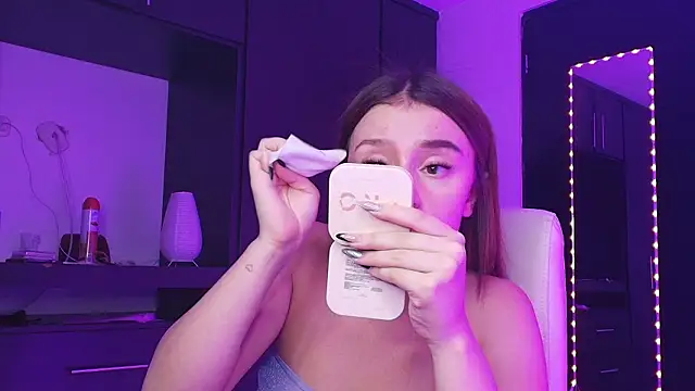 Snapshot of TinaJonnes_ chatting on March 12, 2026, 5:55 am TinaJonnes online show from March 12, 2026, 5:55 am