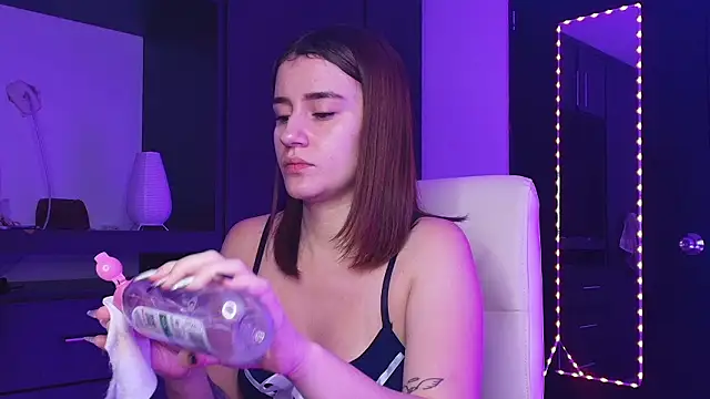 Snapshot of TinaJonnes_ chatting on March 11, 2026, 7:24 am TinaJonnes online show from March 11, 2026, 7:24 am