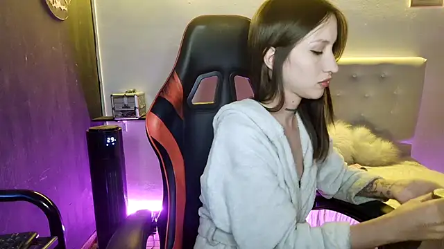 Snapshot of KittyBQ chatting on April 5, 2026, 1:34 am KittyBQ online show from April 5, 2026, 1:34 am