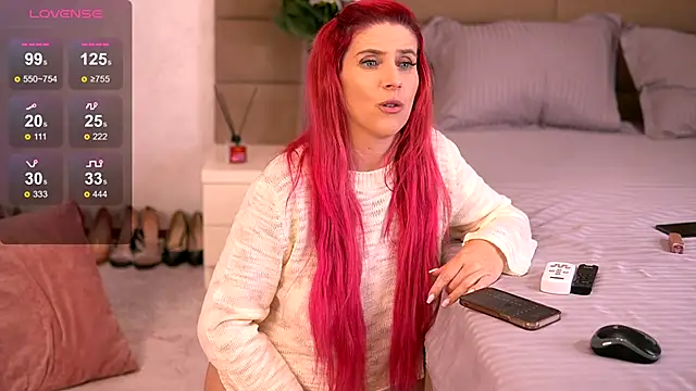 Snapshot of KyraCase chatting on September 28, 2025, 6:15 pm KyraCase online show from September 28, 2025, 6:15 pm