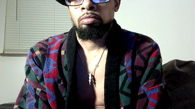 Snapshot of WhiskeyWood_DuhGOD chatting on November 25, 2025, 2:12 am WhiskeyWood DuhGOD online show from November 25, 2025, 2:12 am