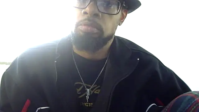 Snapshot of WhiskeyWood_DuhGOD chatting on November 13, 2025, 5:39 pm WhiskeyWood DuhGOD online show from November 13, 2025, 5:39 pm