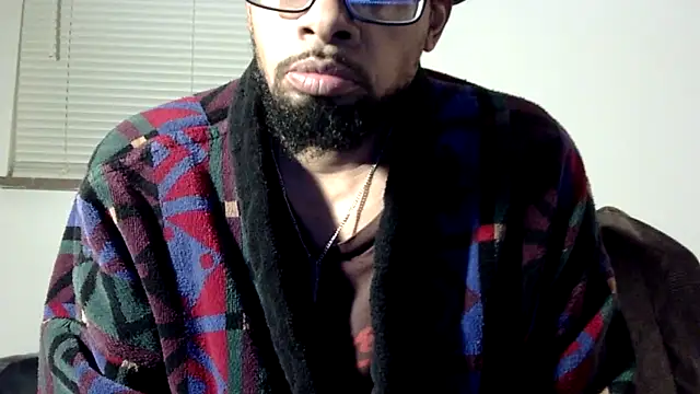 Snapshot of WhiskeyWood_DuhGOD chatting on December 15, 2025, 1:55 am WhiskeyWood DuhGOD online show from December 15, 2025, 1:55 am