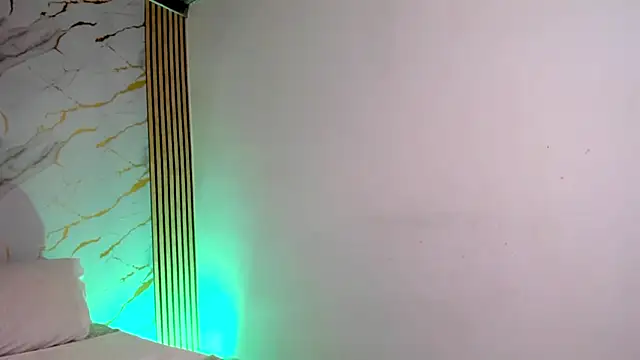 coralcarter1 online show from November 14, 2025, 2:59 am