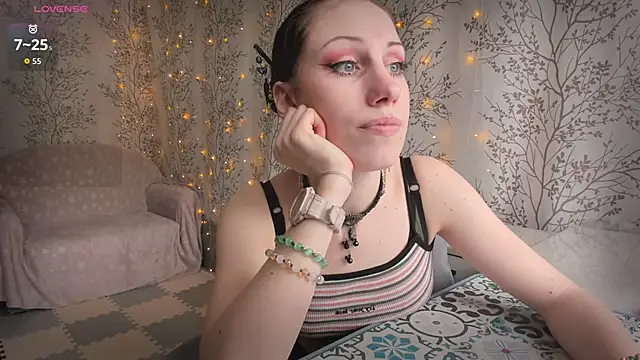 Mary0Lou online show from April 21, 2026, 8:32 am