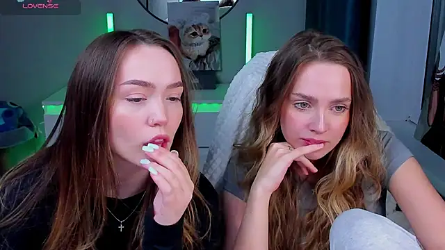 Evia r0se online show from March 7, 2026, 7:52 pm