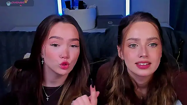 Evia r0se online show from April 17, 2026, 10:18 am