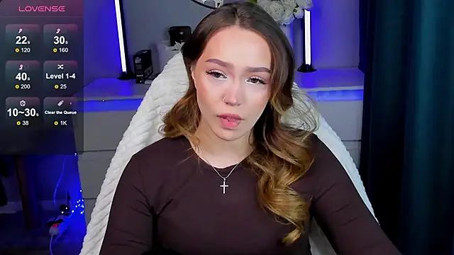 Evia r0se online show from November 14, 2025, 12:42 pm