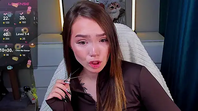 Evia r0se online show from April 3, 2026, 8:43 am