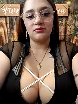 Snapshot of hanna-a chatting on July 10, 2026, 3:56 pm hanna-a online show from July 10, 2026, 3:56 pm