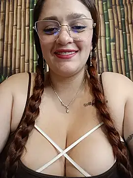 Snapshot of hanna-a chatting on July 28, 2026, 7:37 pm hanna-a online show from July 28, 2026, 7:37 pm