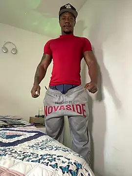 Snapshot of ronnie_7777 chatting on February 16, 2026, 7:23 pm ronnie 7777 online show from February 16, 2026, 7:23 pm