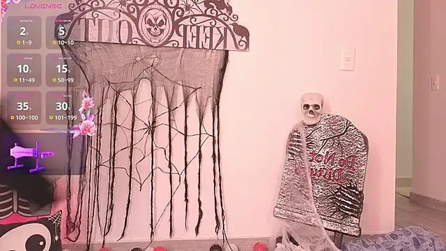 amy nicolee online show from October 7, 2025, 7:59 pm