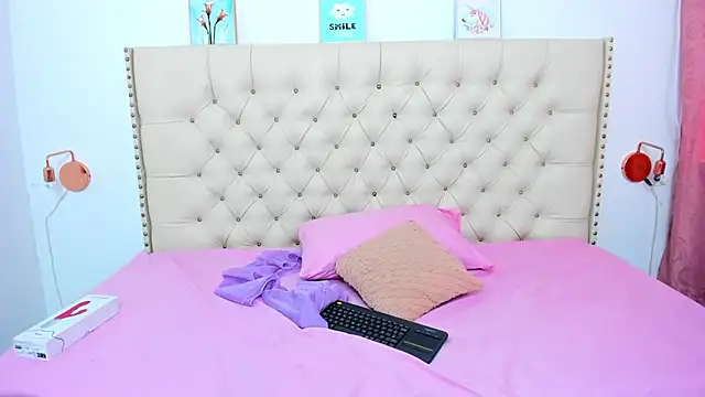 Snapshot of Kim_Eli chatting on January 24, 2025, 8:53 pm Kim Eli online show from January 24, 2025, 8:53 pm