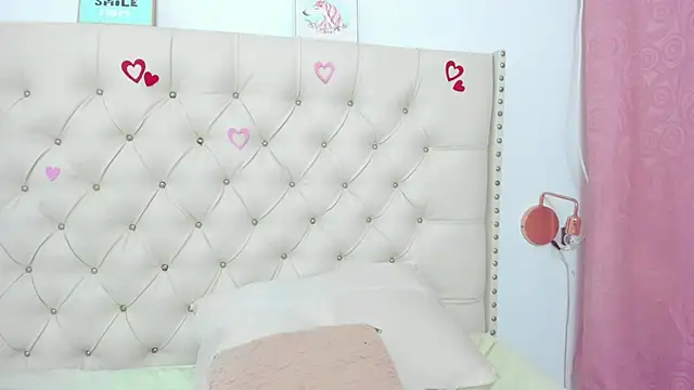 Snapshot of Kim_Eli chatting on March 7, 2025, 10:54 pm Kim Eli online show from March 7, 2025, 10:54 pm