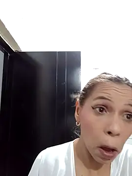 SusanLeroy online show from March 22, 2025, 3:52 am