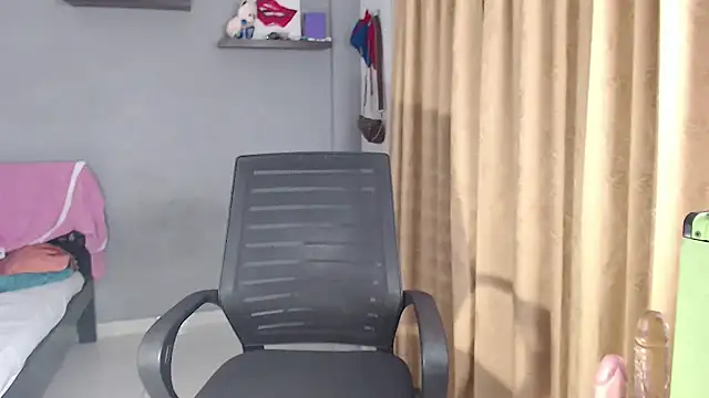 SusanLeroy online show from December 2, 2025, 9:00 am