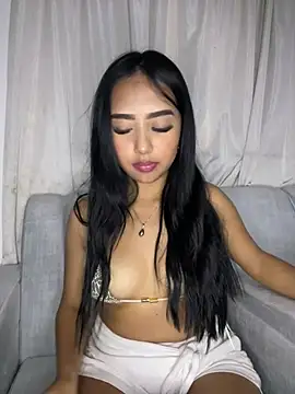 Snapshot of SOPHIACANDY19_ chatting on February 14, 2025, 12:19 am SOPHIACANDY19 online show from February 14, 2025, 12:19 am