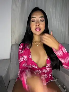 Snapshot of SOPHIACANDY19_ chatting on February 24, 2025, 2:40 am SOPHIACANDY19 online show from February 24, 2025, 2:40 am