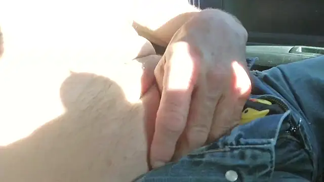 Snapshot of overaveragefreak4you chatting on June 7, 2026, 10:26 pm overaveragefreak4you online show from June 7, 2026, 10:26 pm