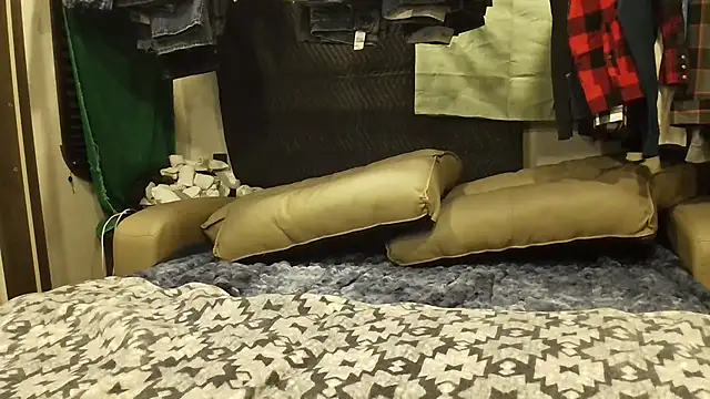 Snapshot of overaveragefreak4you chatting on January 12, 2026, 7:04 am overaveragefreak4you online show from January 12, 2026, 7:04 am