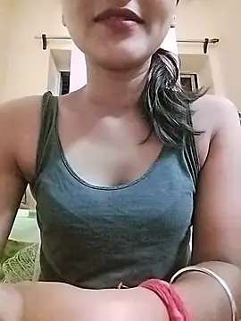 MISSQUEEN48 online show from July 2, 2026, 2:45 pm