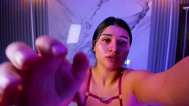 Snapshot of venusowen_ chatting on February 18, 2026, 1:29 pm venusowen online show from February 18, 2026, 1:29 pm