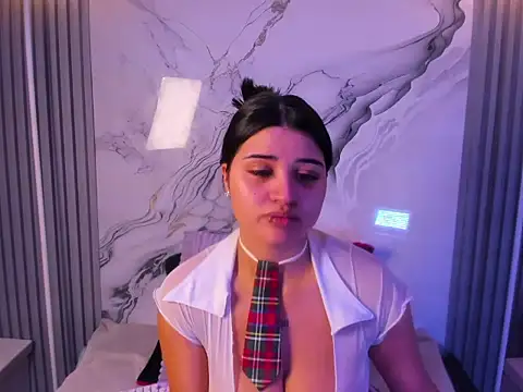 Snapshot of venusowen_ chatting on February 20, 2026, 1:24 pm venusowen online show from February 20, 2026, 1:24 pm