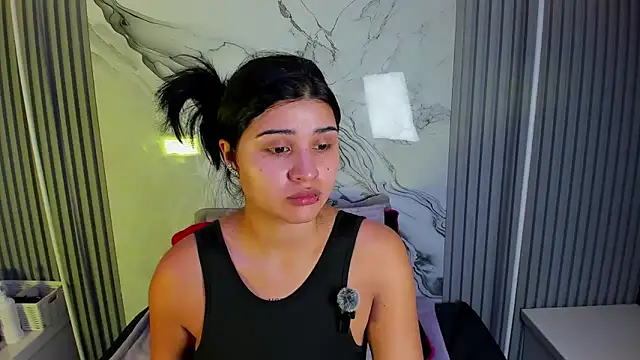 Snapshot of venusowen_ chatting on March 17, 2026, 1:14 pm venusowen online show from March 17, 2026, 1:14 pm