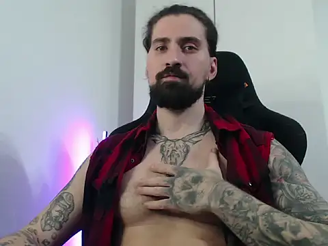 MateoHunk online show from November 23, 2025, 5:34 pm