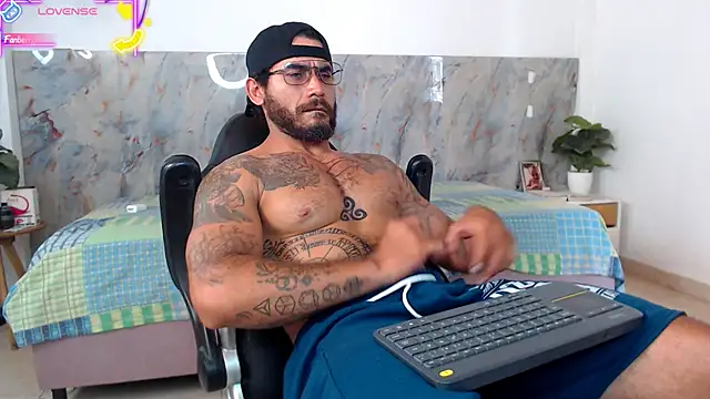 Snapshot of hanz_col chatting on May 19, 2026, 4:36 pm hanz col online show from May 19, 2026, 4:36 pm