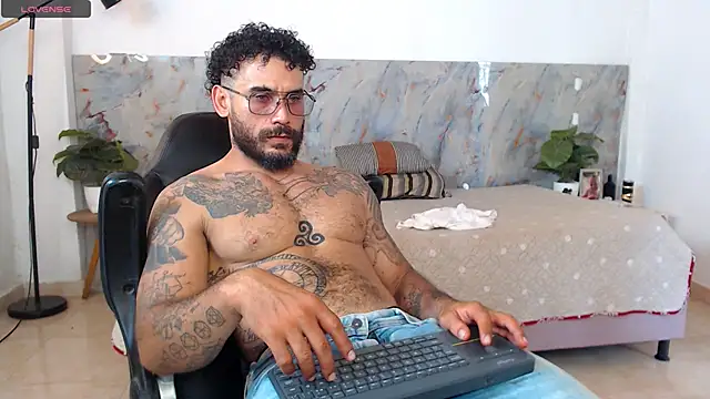 Snapshot of hanz_col chatting on June 29, 2026, 6:29 pm hanz col online show from June 29, 2026, 6:29 pm